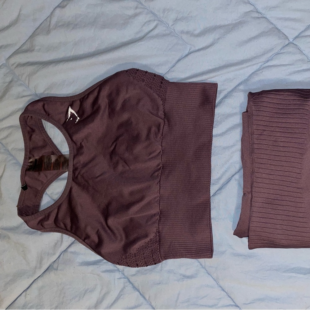 Purple Gymshark Set - Medium - Picture 4 of 7